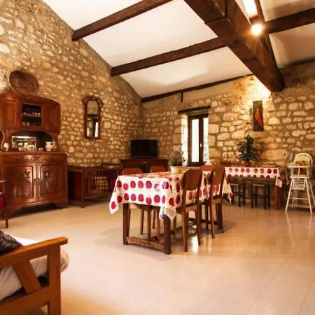House La Sirventie Сasa de vacaciones *