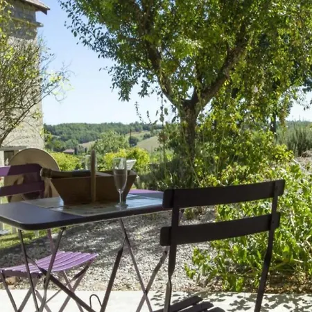 House La Sirventie Сasa de vacaciones Senouillac